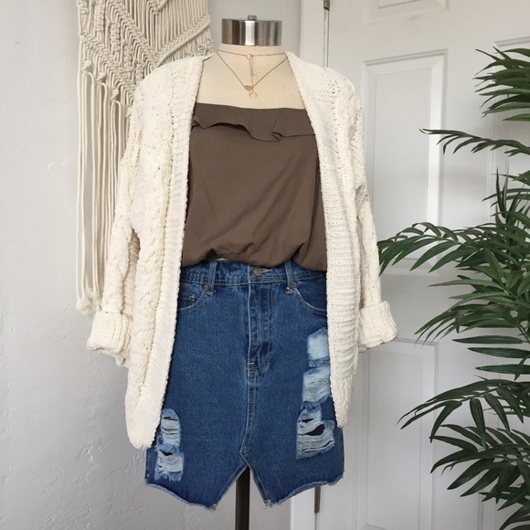 ❗️One Left ❗️NWT Vanilla Chenille Cardigan - Picture 2 of 6